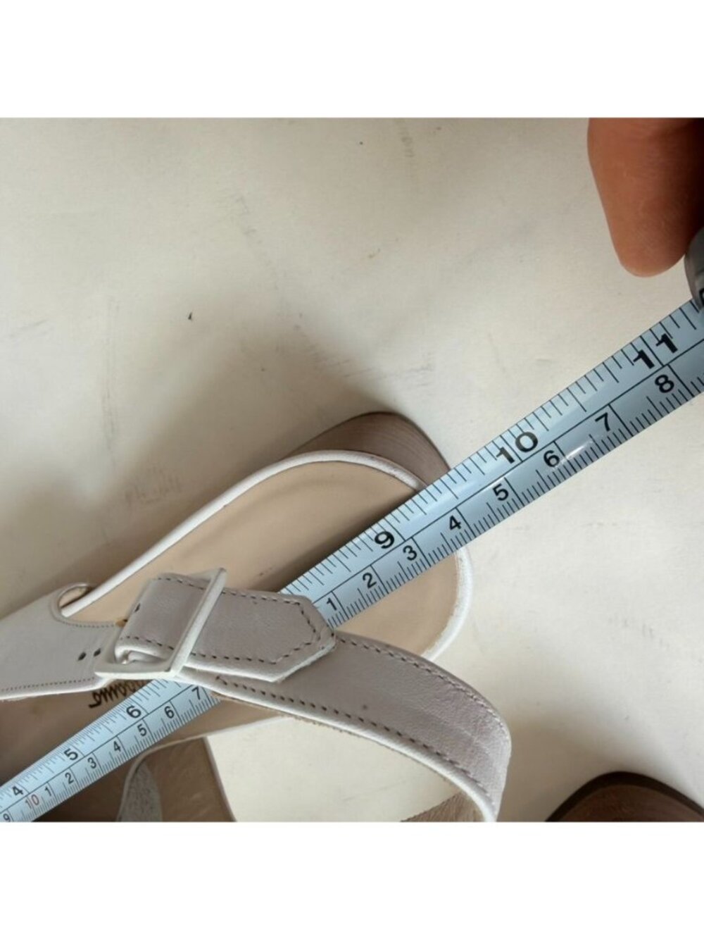 Salvatore Ferragamo Slingback Block Heel Pumps Womens Size 6.5AA White Leather - Picture 13 of 15